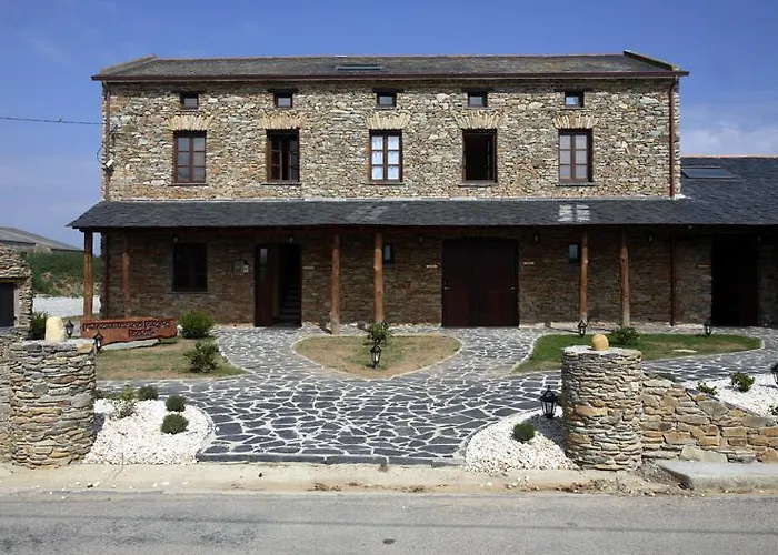 Hotel Y Apartamentos Penarronda Playa